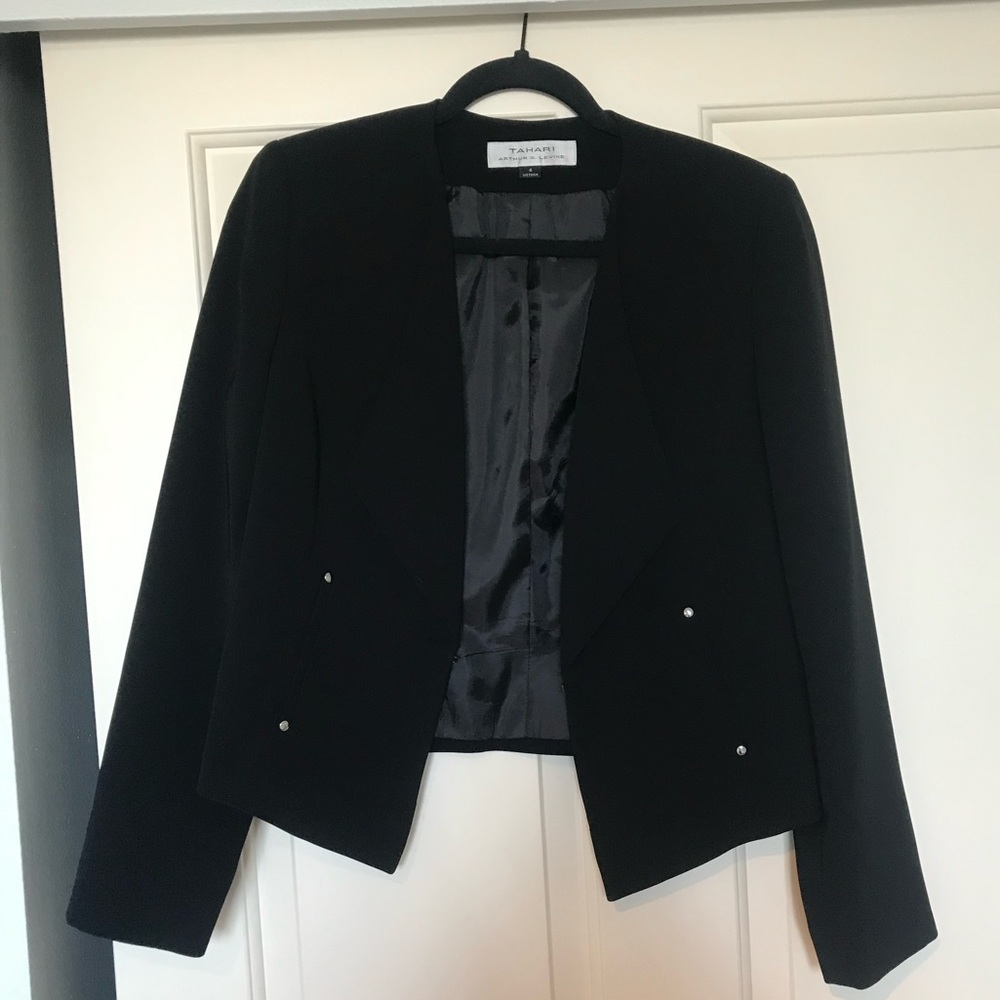 Tahari black blazer
